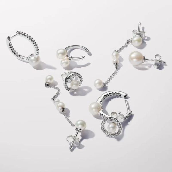 Behandelte Süßwasserzuchtperle & Pavé Creolen - PANDORA - Nordic Spectra