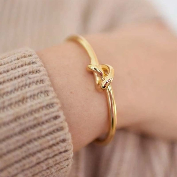 Knot Cuff Gold - Sophie By Sophie - Snabb frakt & paketinslagning - Nordicspectra.se