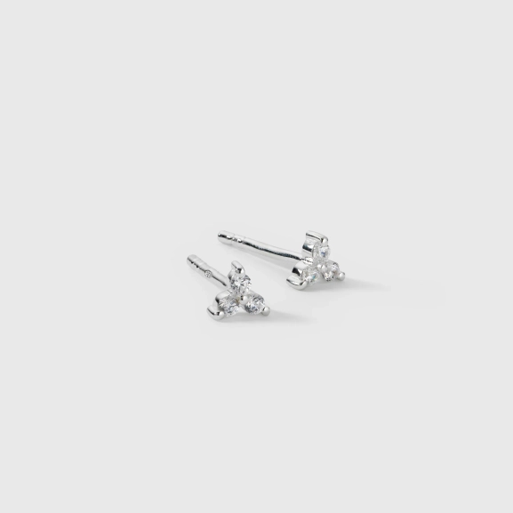 Celestia Studs Set Silver: tre par stilrena silverörhängen med cubic zirconia i olika storlekar från Syster P.