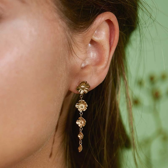 Floral Earrings Gold - Edblad - Snabb frakt & paketinslagning - Nordicspectra.se