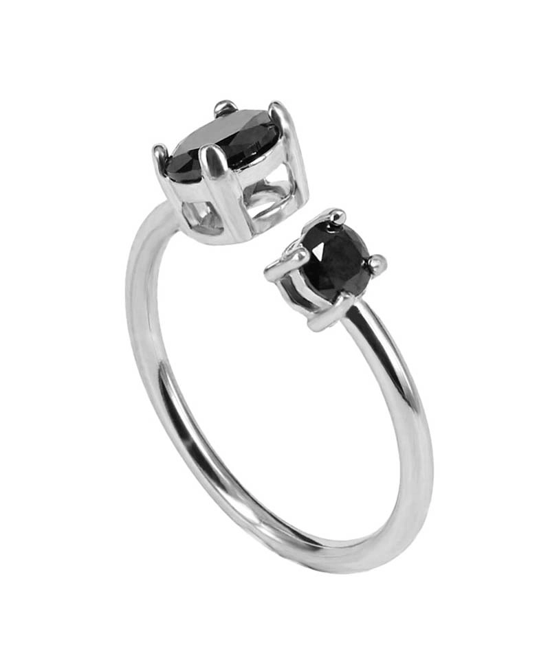 FRIDA Ring Svart/Stål - Astrid & Agnes - Snabb frakt & paketinslagning - Nordicspectra.se