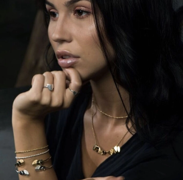Roof Big Neck Gold -CU Jewellery - Snabb frakt & paketinslagning - Nordicspectra.se