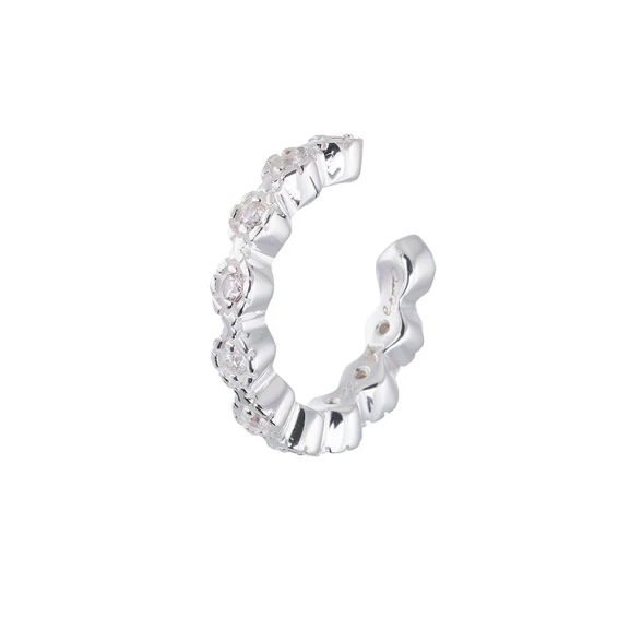 Time To Glow Mini Ear Cuff - Carolina Gynning - Moderna smycken med en betydelse - Nordic Spectra