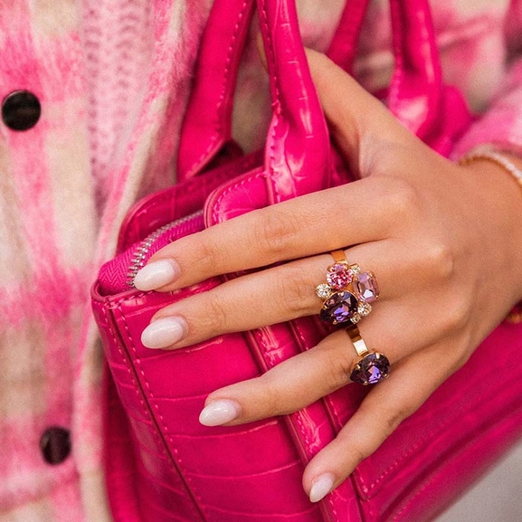 Mini Drop Ring Gold Iris - Caroline Svedbom - Snabb frakt & paketinslagning - Nordicspectra.se