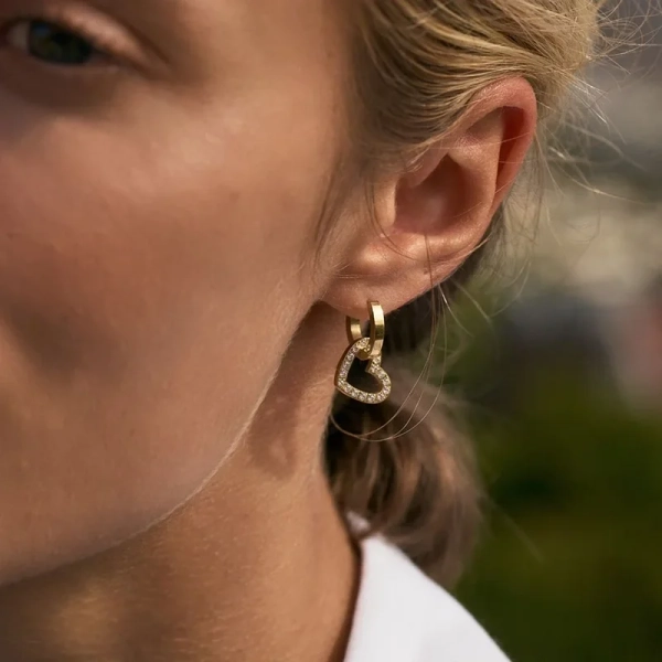 Eternal Heart Earrings Gold - Edblad - Snabb frakt & paketinslagning - Nordic Spectra