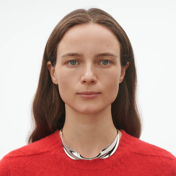 SS25_ECOM_ON-MODEL_VIVIANNA_NECKRING_20001643