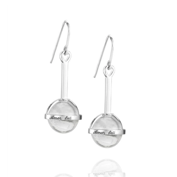 Amor Fati Globe Earrings - Crystal Quartz von Efva Attling, Schneller Versand - Nordicspectra.de