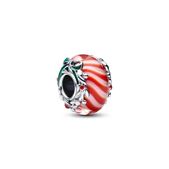 Ein Charm aus Sterlingsilber mit rot-weißem Muranoglas in Form eines köstlichen Bonbons. Ein Symbol der süßen Weihnachtszeit