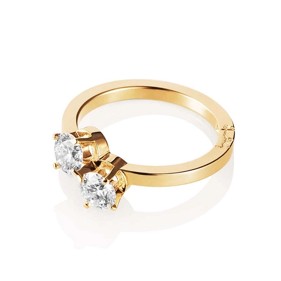 Twin Star Ring Gold - Efva Attling - Suuri valikoima & ilmainen lahjapaketointi - Nordicspectra.fi