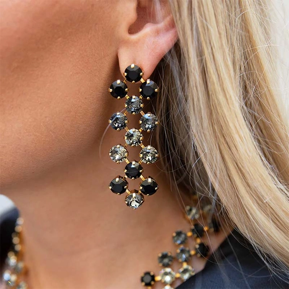 Livia Earrings Gold Black Combo - Caroline Svedbom - Snabb frakt & paketinslagning - Nordicspectra.se